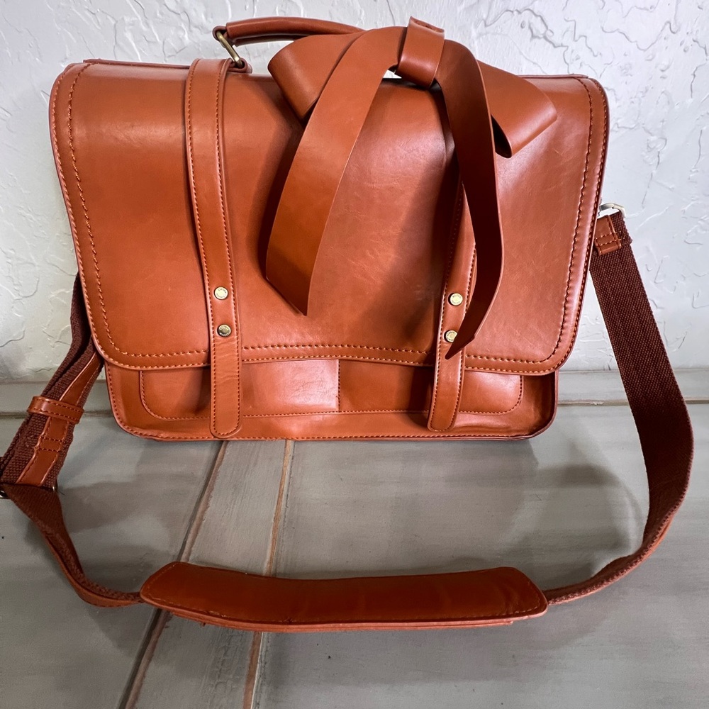 Ecosusi briefcase with bow detail